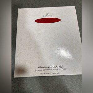 Hallmark Keepsake vintage bake off ..in box great condition 1995